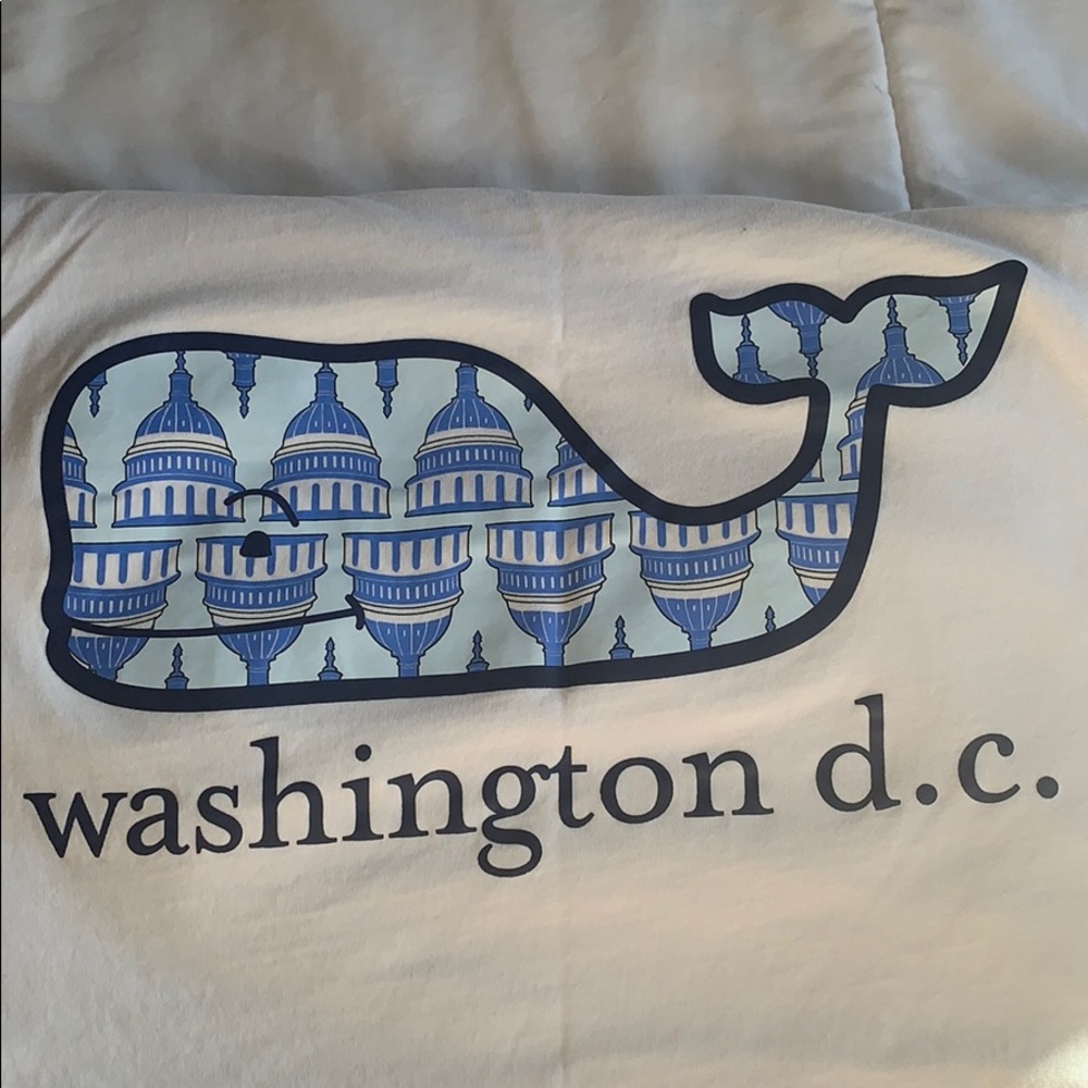 Vineyard Vines T Shirt